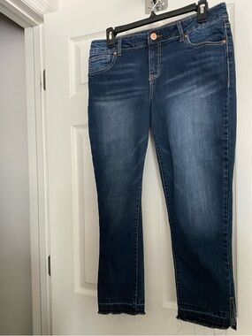 Like NEW Maurices Denim Capris 9/10